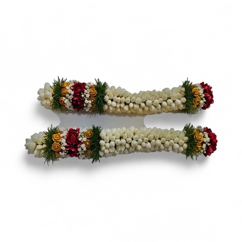 Nandhavanam Jasmine With Gypsy & Red Rose Petals B Nandhavanam Jasmine With Gypsy & Red Rose Petals B