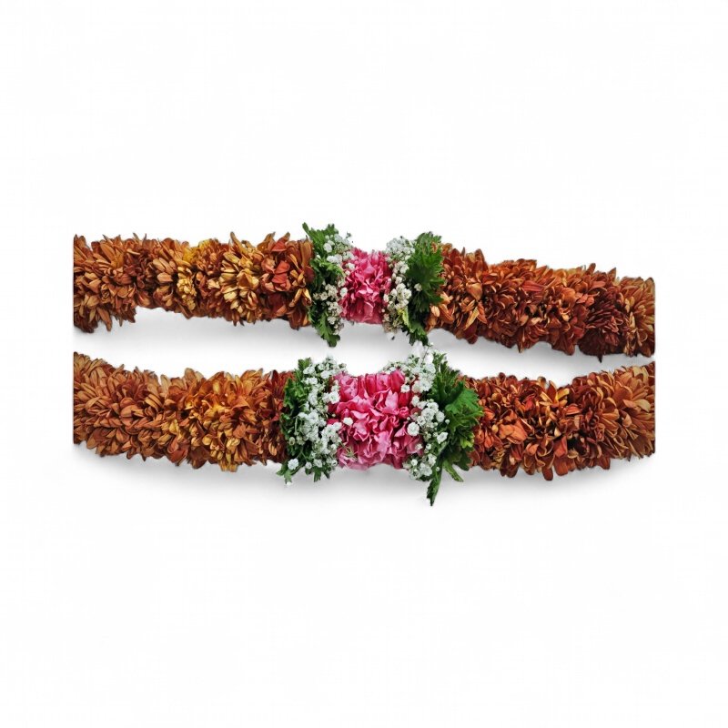 Chocolate chrysanthemum with jypsy & oleander bord