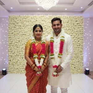 Nandhavanam Jasmine Red Rose Petals with Round Jasmine Border - 1 Pair