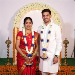 Nandhavanam Jasmine with Blue & Gold Border - 1 Pair