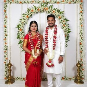 Nandhavanam Jasmine with Red Rose Bud & Gypsy (2.5ft) - 1 Pair
